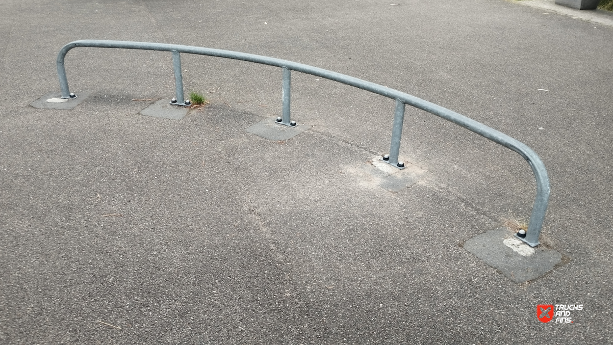 La Rivière-Saint-Sauveur skatepark